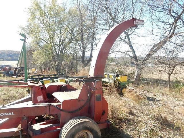 Image of International Harvester 830 equipment image 4