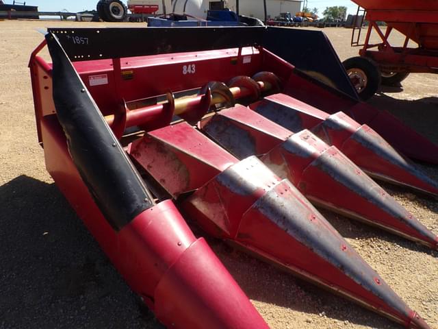 Image of International Harvester 843 equipment image 1