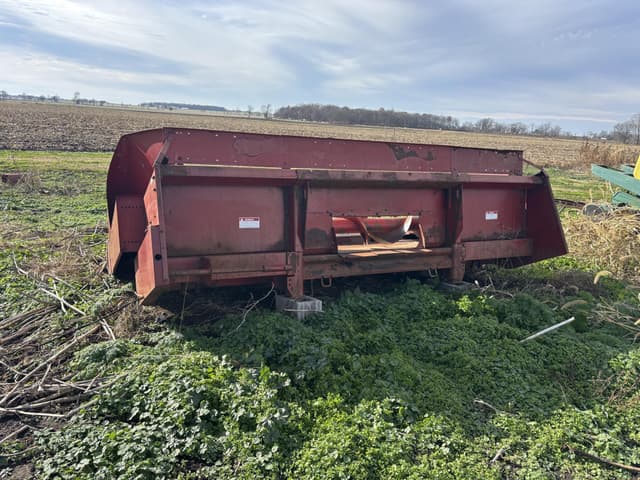 Image of International Harvester 844 equipment image 3