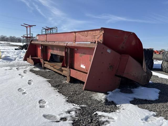 Image of International Harvester 844 equipment image 3