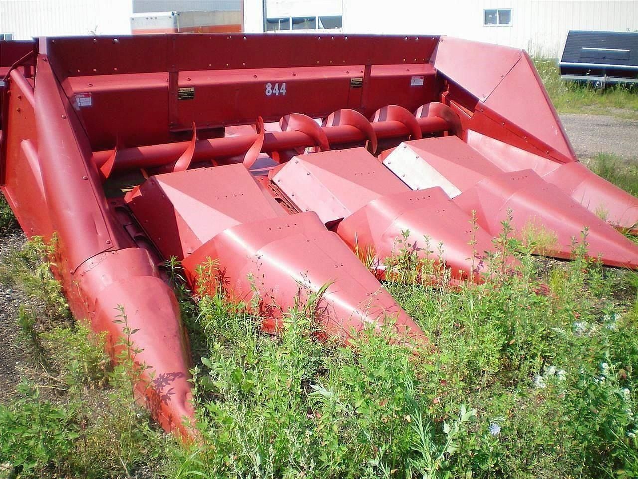 International Harvester 844 Equipment Image0