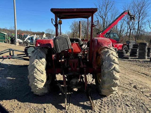 Image of International Harvester 844 equipment image 2