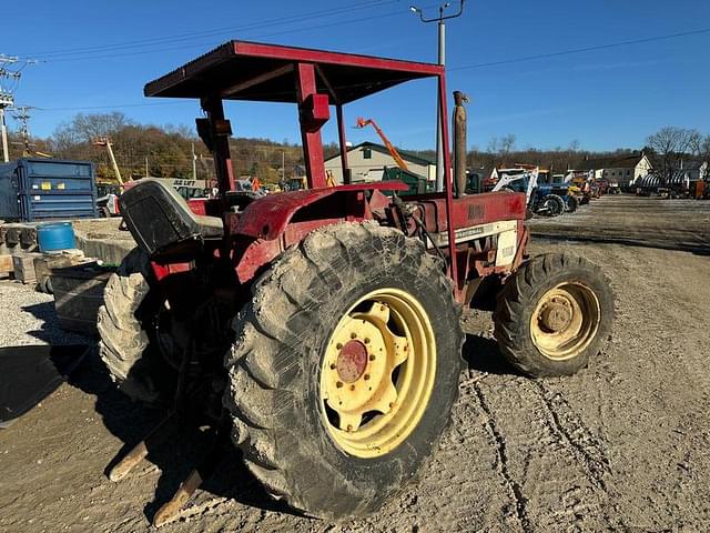 Image of International Harvester 844 equipment image 3