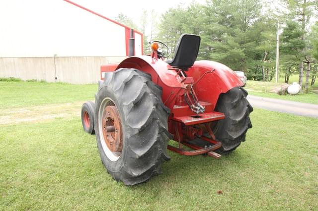 Image of International Harvester 856 equipment image 4