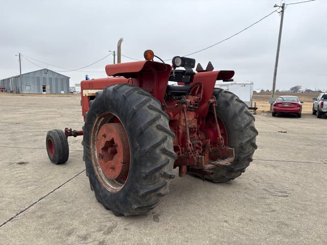 Image of International Harvester 856 equipment image 2