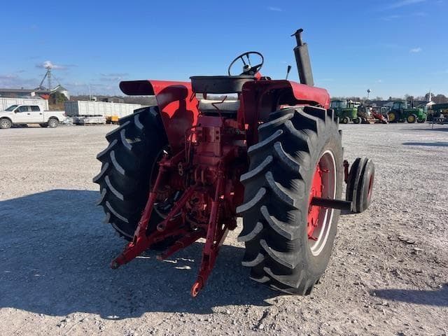 Image of International Harvester 856 equipment image 3