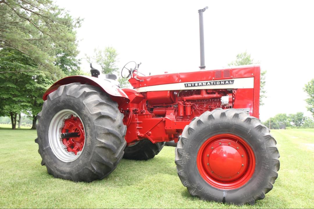Image of International Harvester 856 Primary image