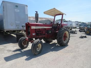 Main image International Harvester 856