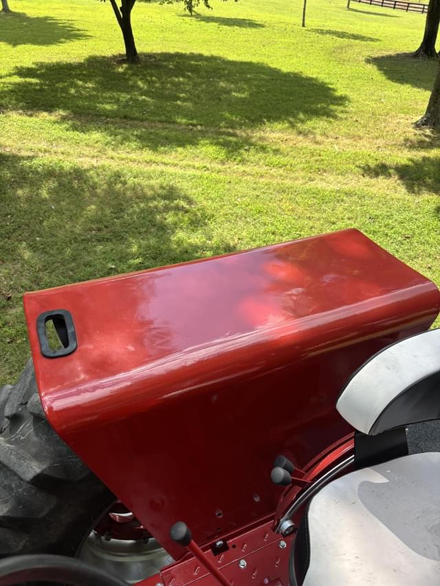 Image of International Harvester 856 equipment image 3