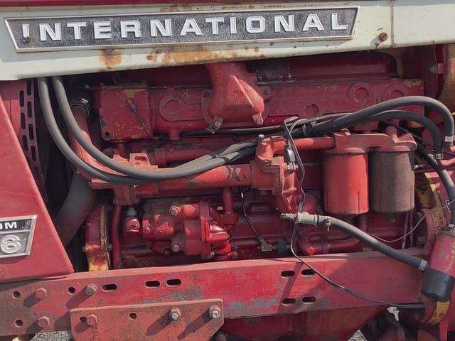 Image of International Harvester 856 equipment image 1