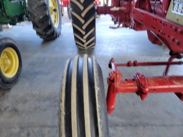 Image of International Harvester 856 equipment image 2