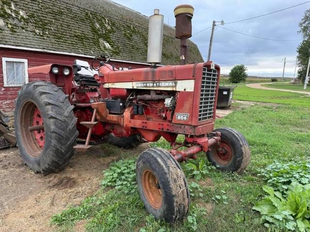Image of International Harvester 856 equipment image 1