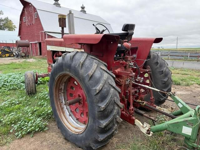 Image of International Harvester 856 equipment image 3