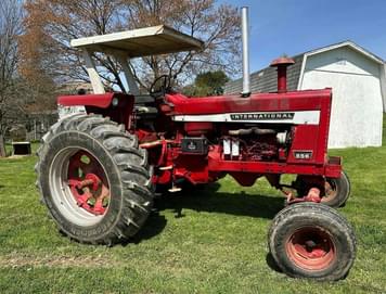 Main image International Harvester 856