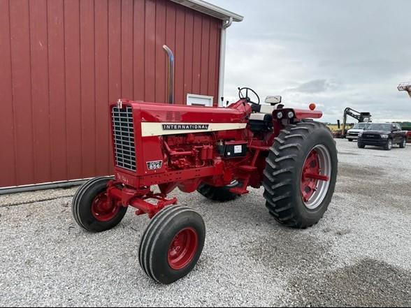 Image of International Harvester 856 equipment image 2