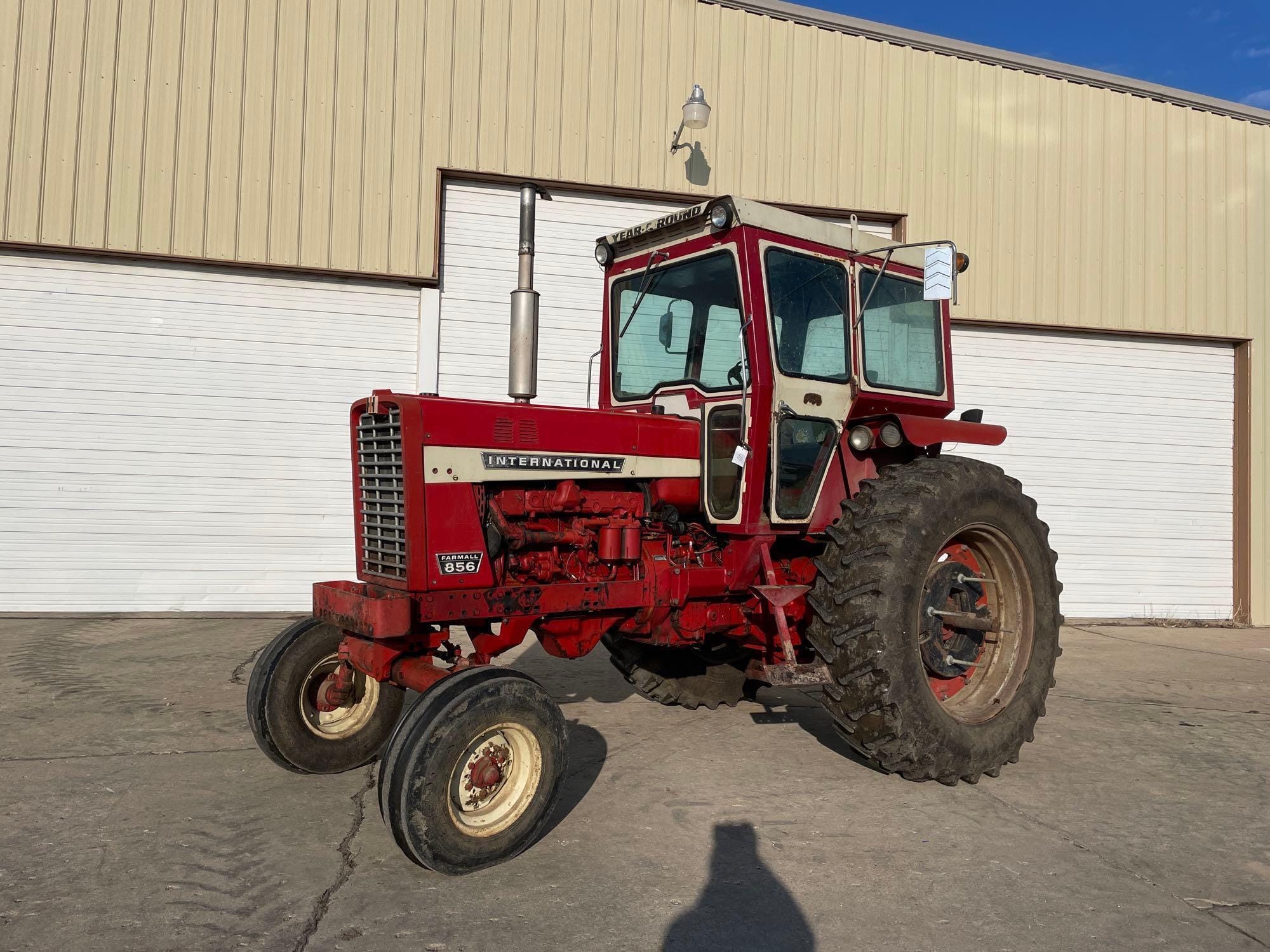 Main image International Harvester 856
