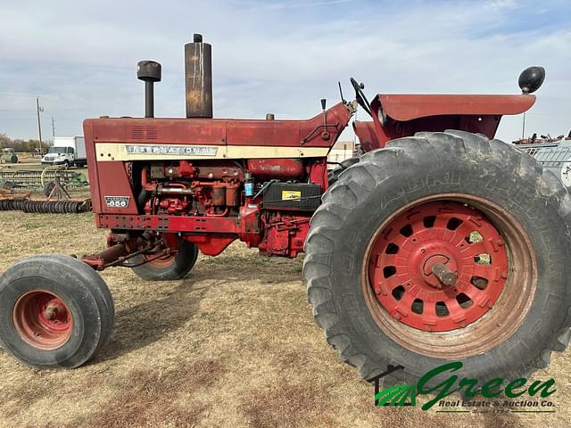 Image of International Harvester 856 equipment image 1