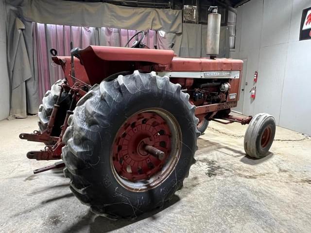 Image of International Harvester 856 equipment image 4