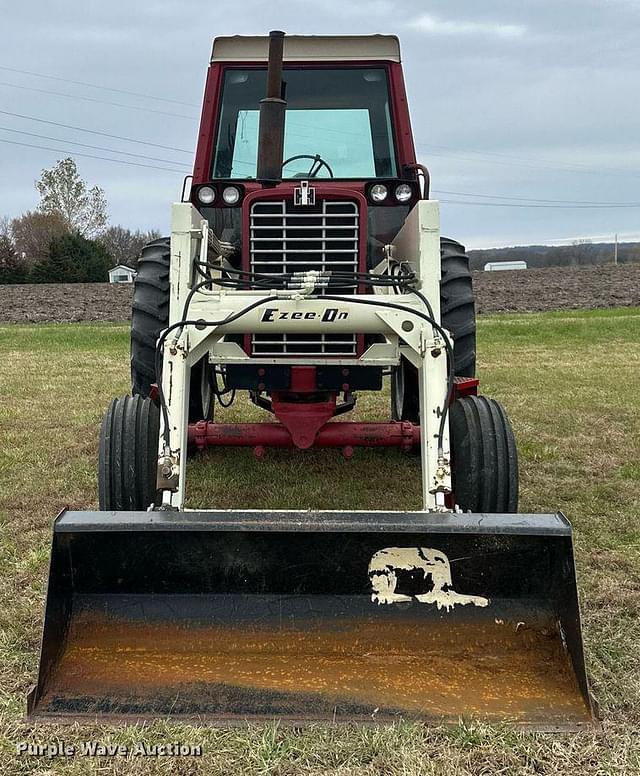 Image of International Harvester 856 equipment image 1