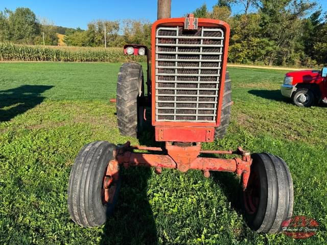 Image of International Harvester 856 equipment image 3