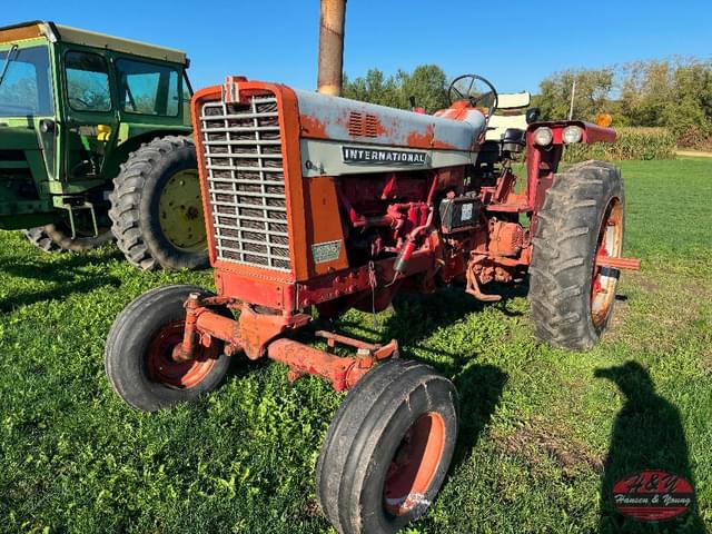Image of International Harvester 856 equipment image 2