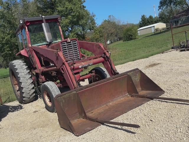 Image of International Harvester 856 equipment image 1