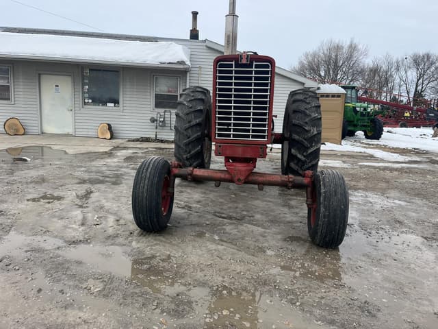 Image of International Harvester 856 equipment image 1
