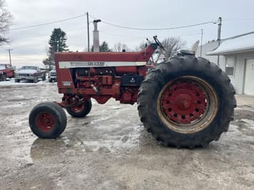 Main image International Harvester 856