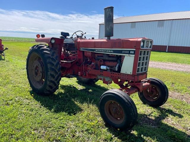 Image of International Harvester Hydro 86 equipment image 2