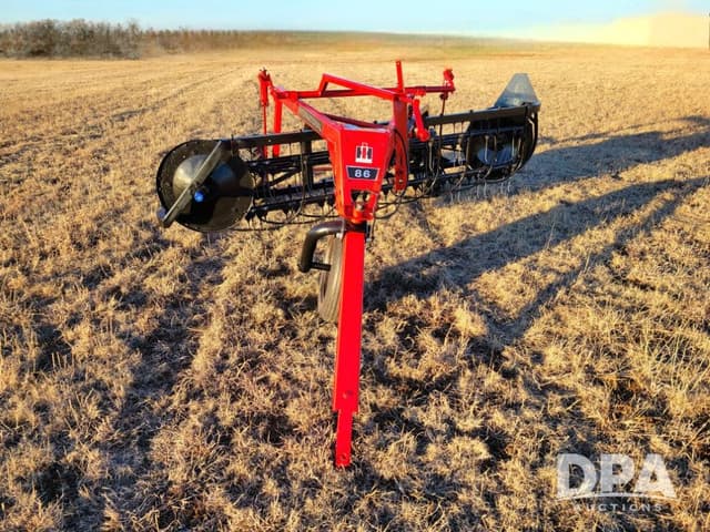Image of International Harvester 86 equipment image 2