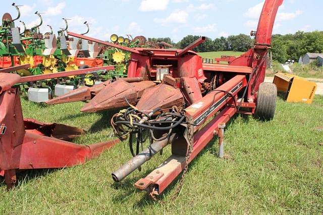 Image of International Harvester 881 equipment image 1