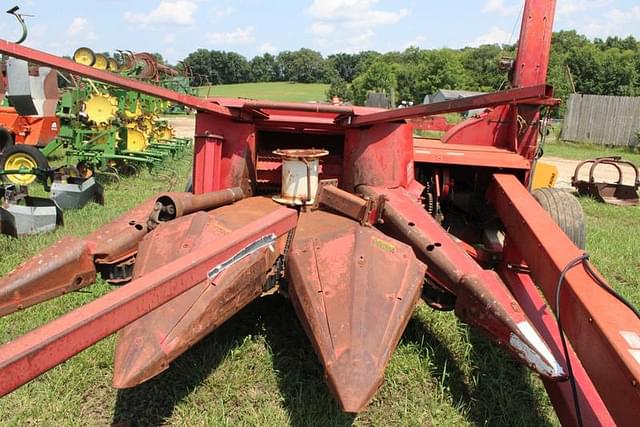 Image of International Harvester 881 equipment image 3