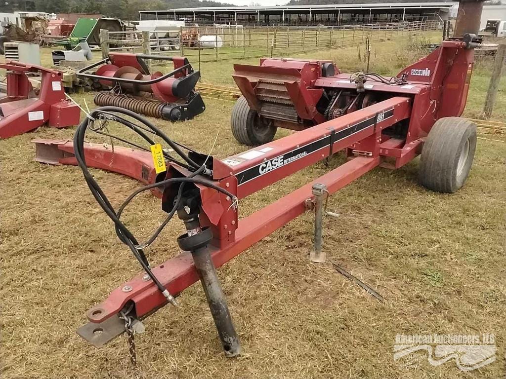 International Harvester 881 Equipment Image0