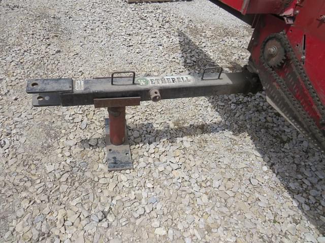 Image of International Harvester 883 equipment image 3