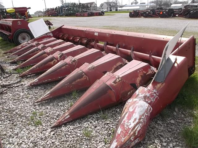 Image of International Harvester 883 equipment image 1