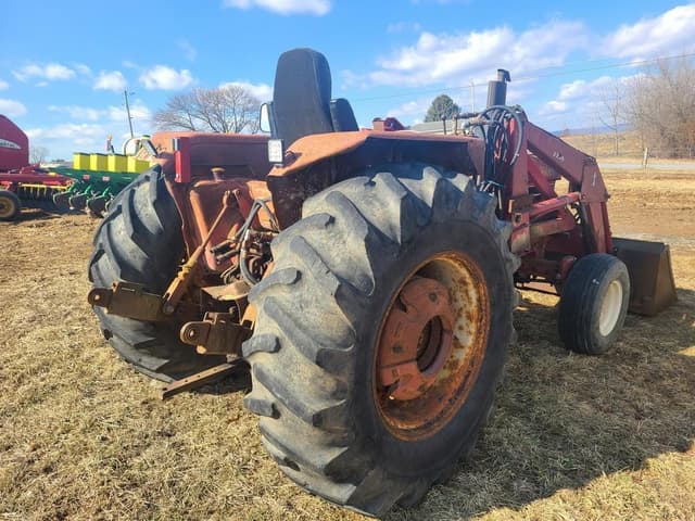 Image of International Harvester 884 equipment image 4