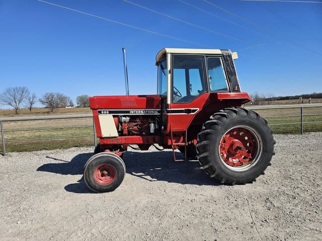 Image of International Harvester 886 equipment image 2