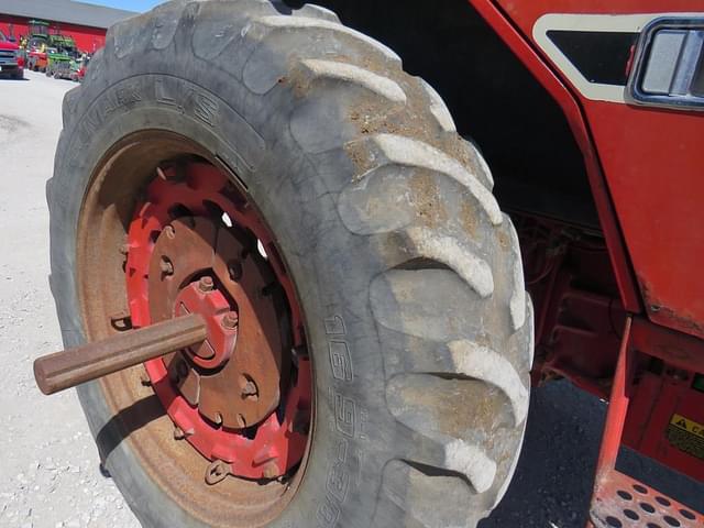 Image of International Harvester 886 equipment image 4