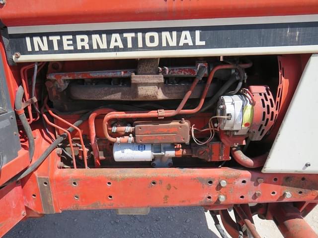 Image of International Harvester 886 equipment image 3