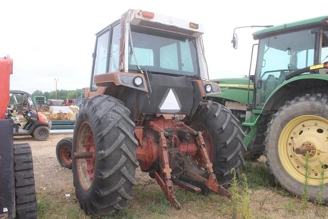 Image of International Harvester 886 equipment image 1