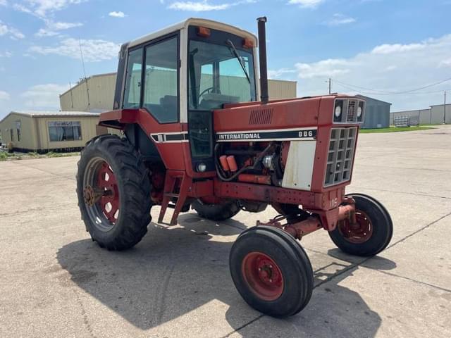 Image of International Harvester 886 equipment image 2