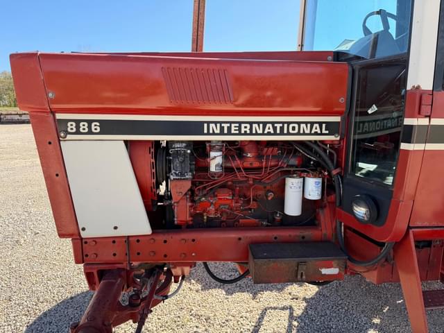 Image of International Harvester 886 equipment image 3