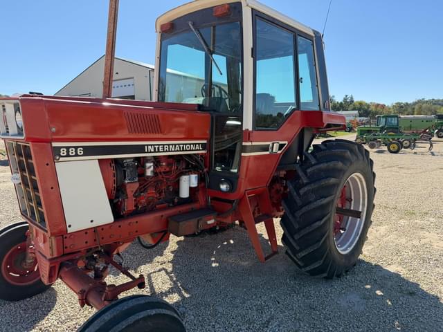 Image of International Harvester 886 equipment image 2
