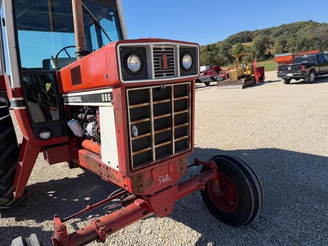 Image of International Harvester 886 equipment image 1