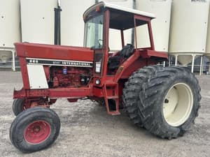 International Harvester 886 Image