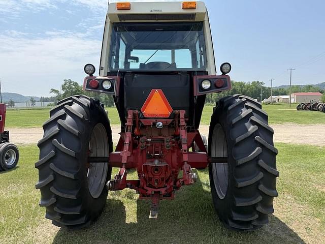 Image of International Harvester 886 equipment image 4