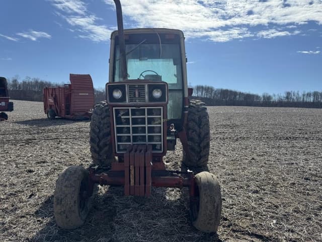 Image of International Harvester 886 equipment image 1
