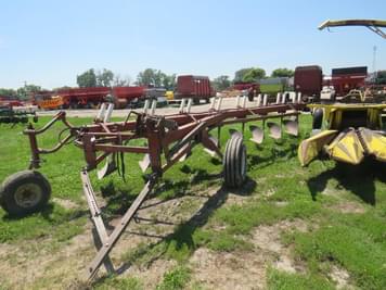 Main image International Harvester 700