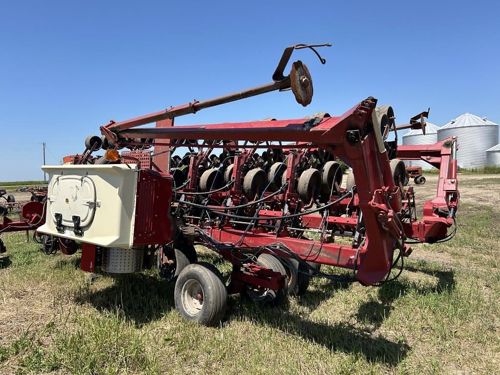 Image of International Harvester 900 Primary image