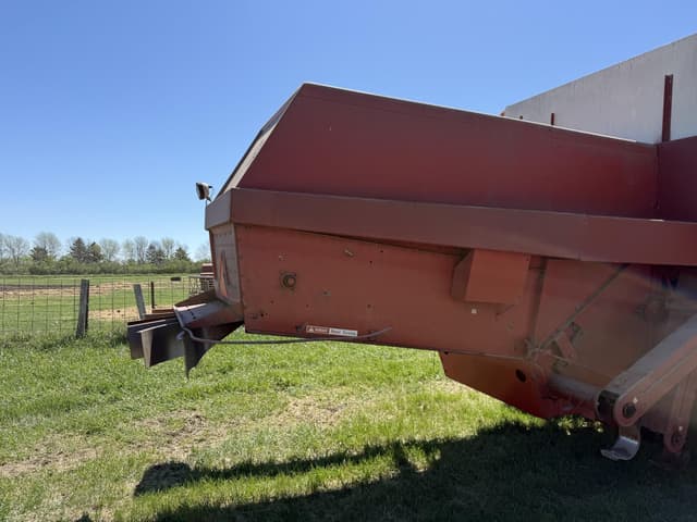 Image of International Harvester 914 equipment image 1